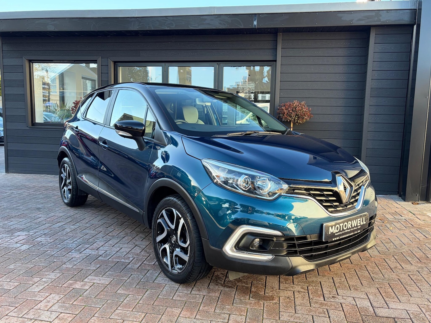 Used Renault Captur 2019 for sale - 76377919: Photo 4