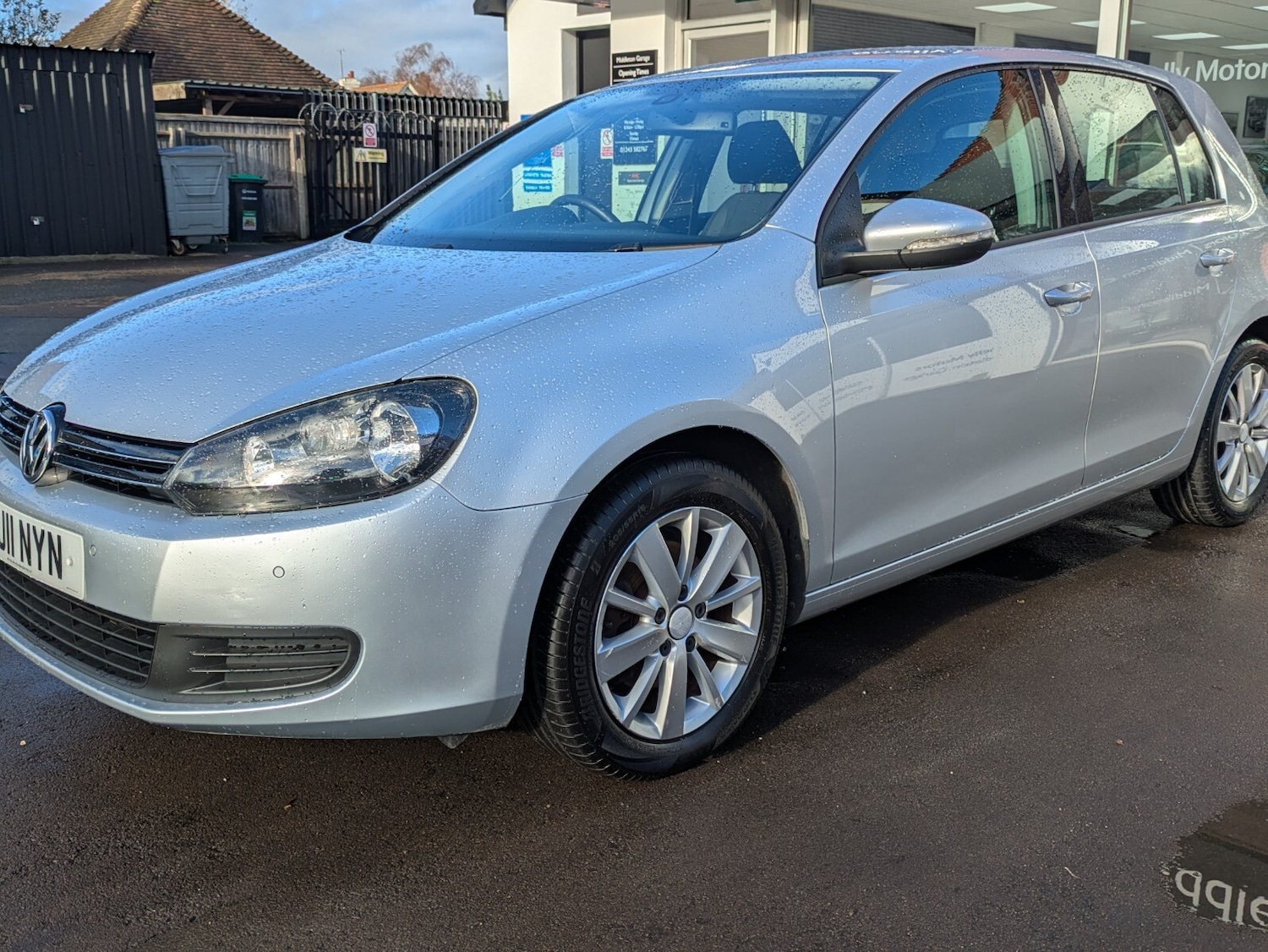 Used Volkswagen Golf 2011 for sale - 76684146: Photo 4