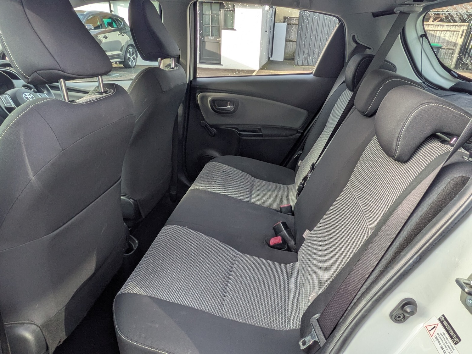 Used Toyota Yaris 2014 for sale - 76544496: Photo 14