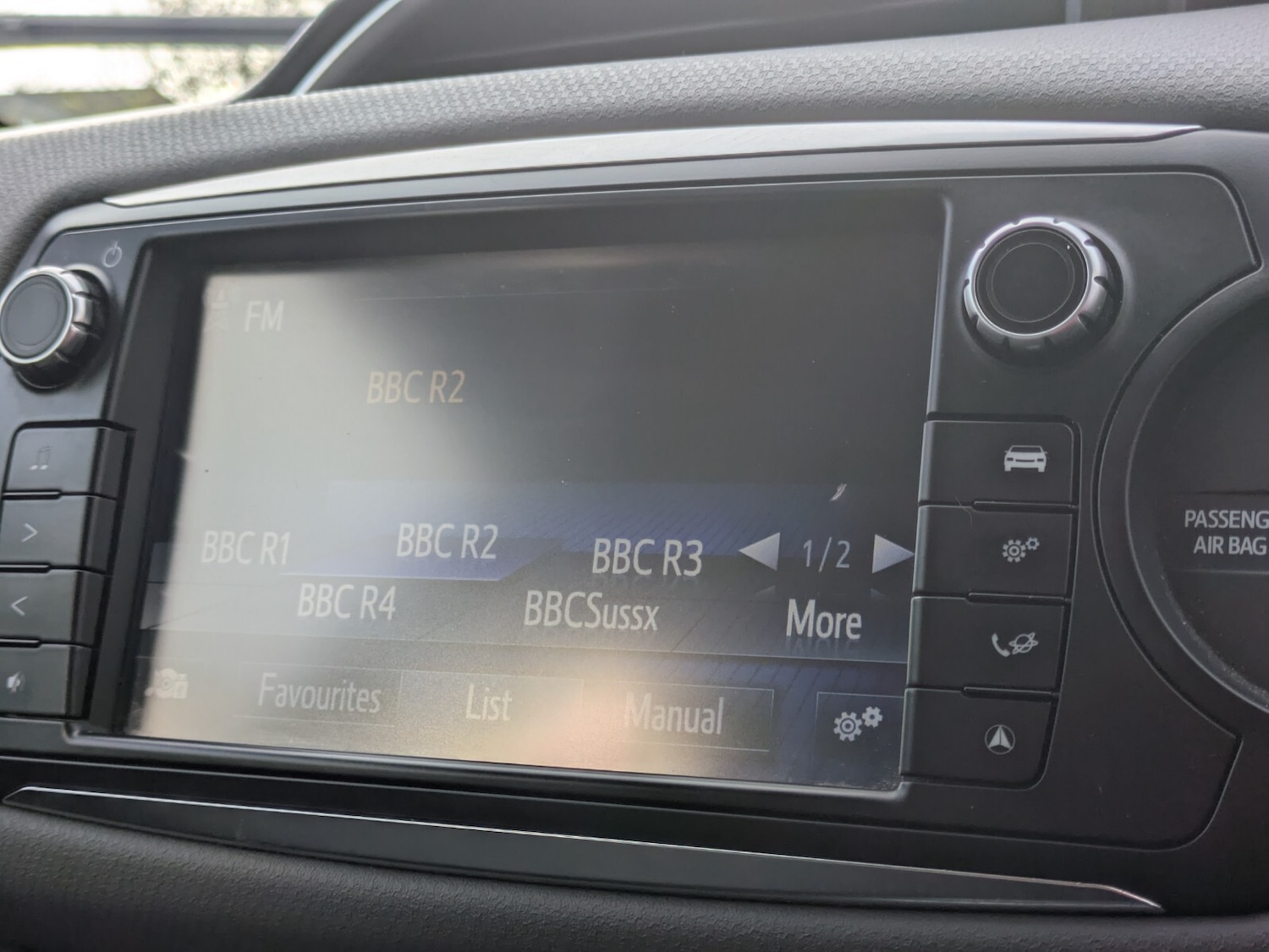 Used Toyota Yaris 2014 for sale - 76544496: Photo 32