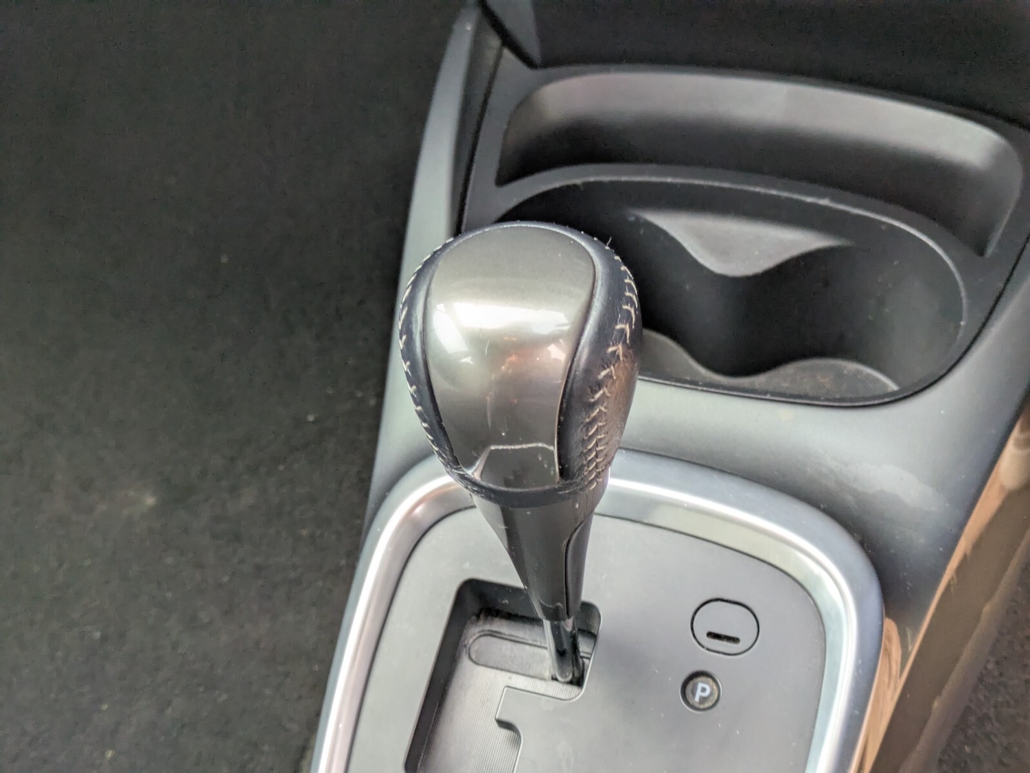 Used Toyota Yaris 2014 for sale - 76544496: Photo 36