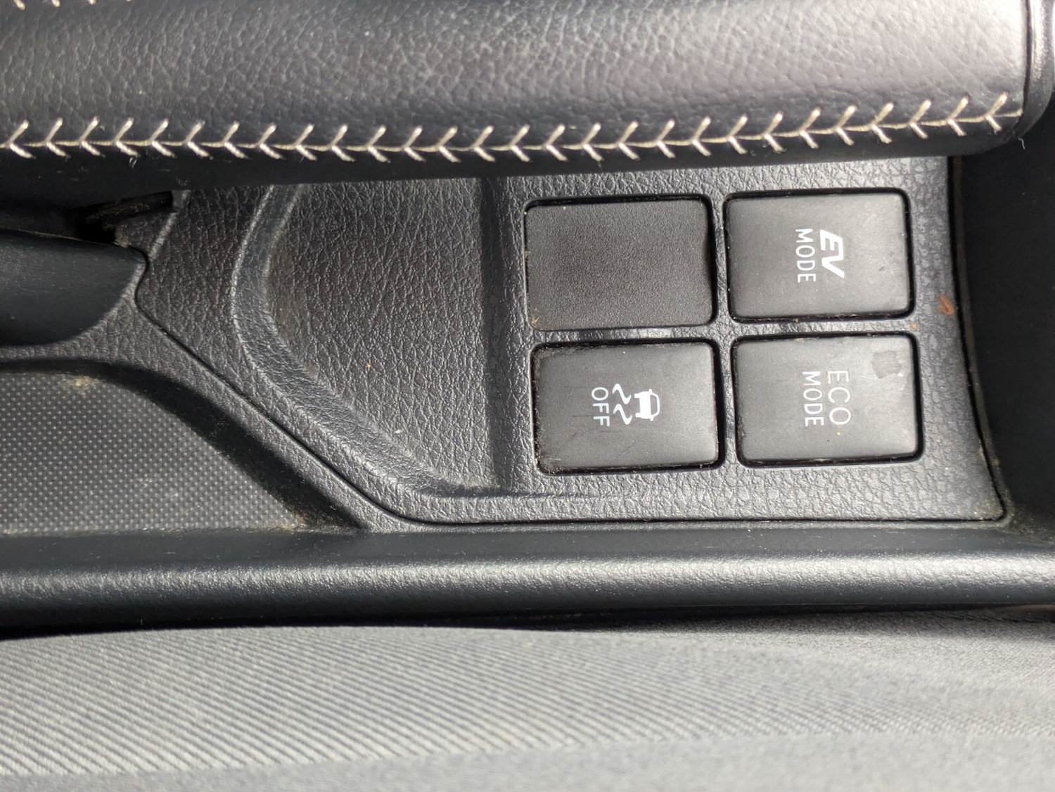 Used Toyota Yaris 2014 for sale - 76544496: Photo 37