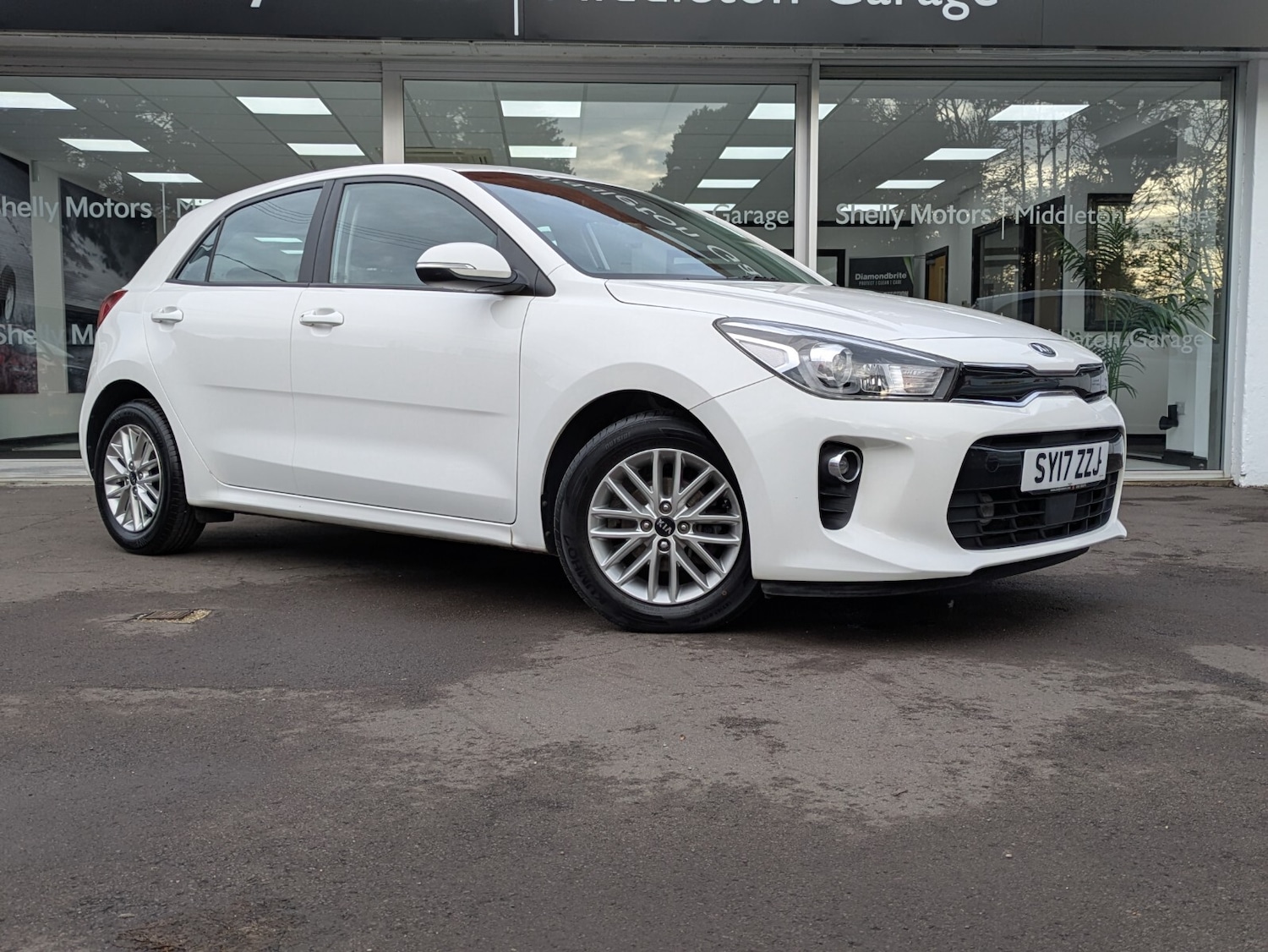 Used Kia Rio 2017 for sale - 76580073: Photo 1