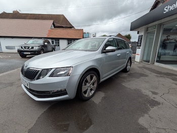 Used Skoda Octavia 2020 for sale - 75946812: Photo