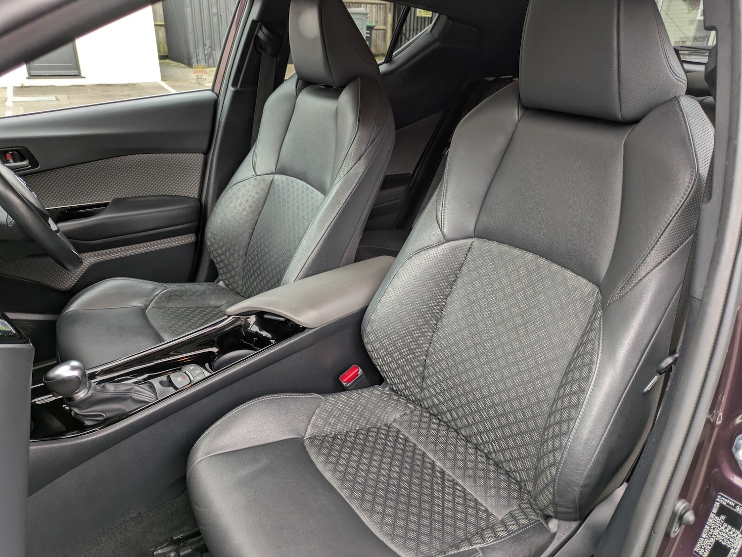 Used Toyota C-HR 2023 for sale - 76971509: Photo 12