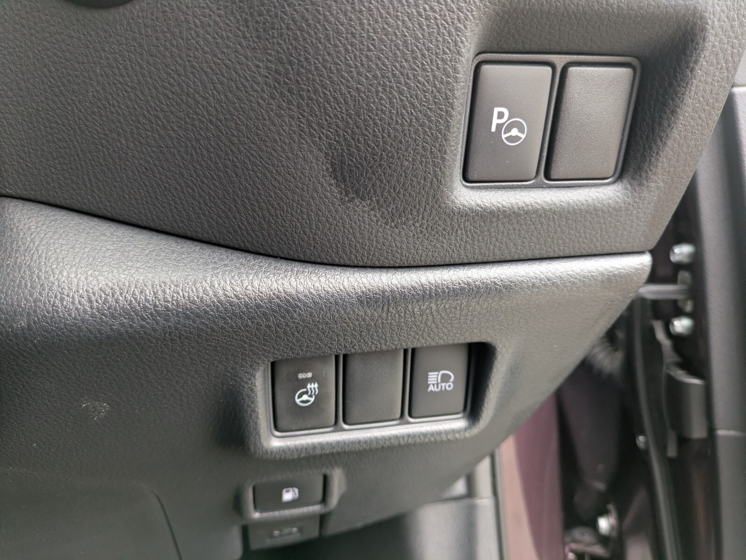 Used Toyota C-HR 2023 for sale - 76971509: Photo 28