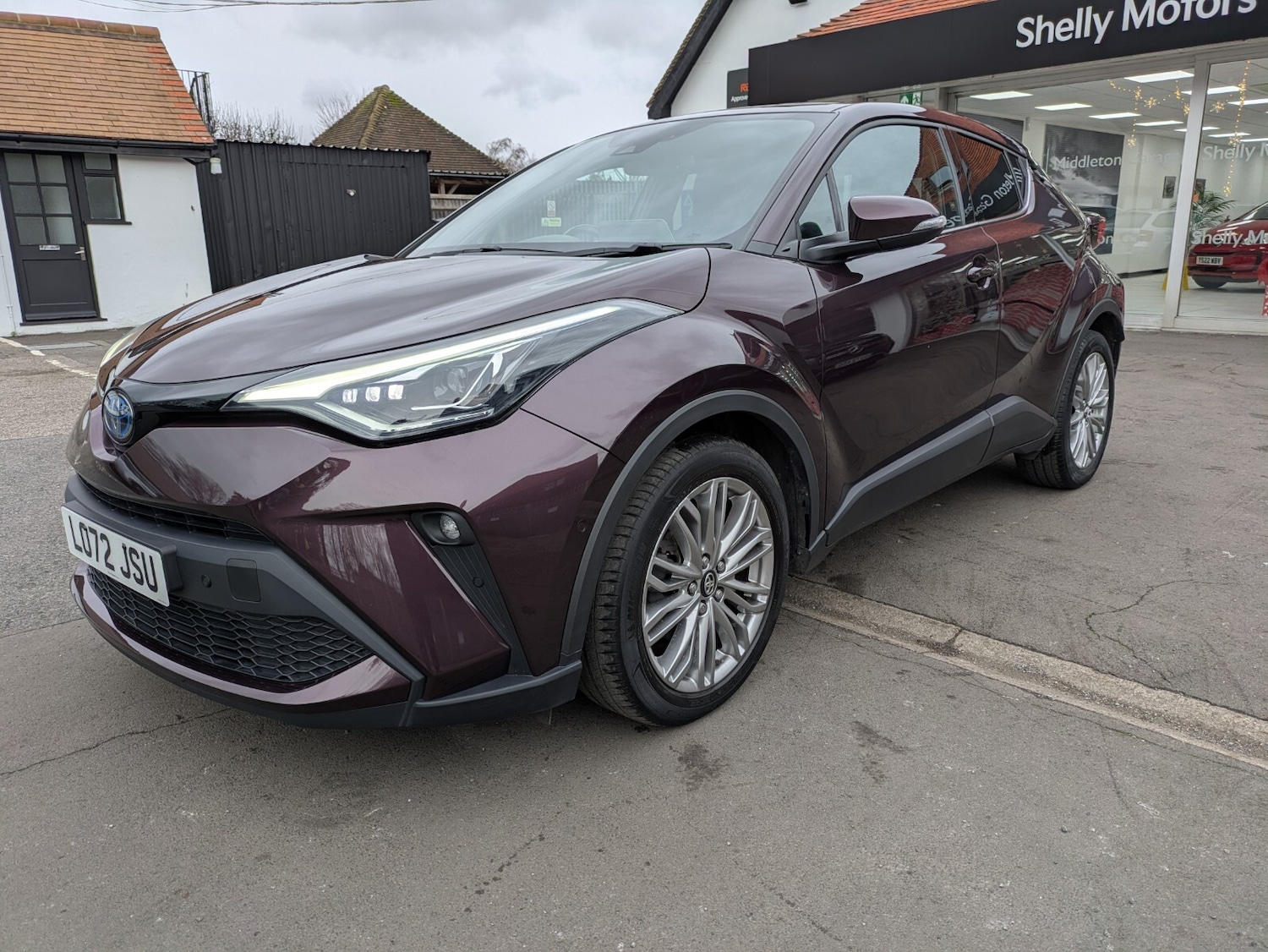 Used Toyota C-HR 2023 for sale - 76971509: Photo 4