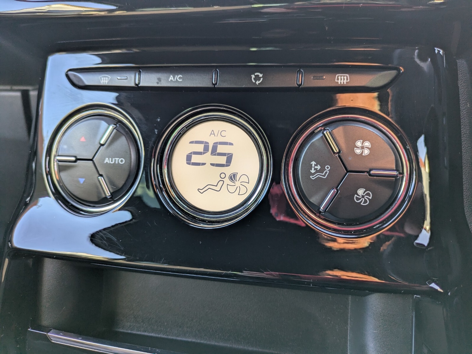 Used DS Automobiles DS 3 2017 for sale - 76709517: Photo 30