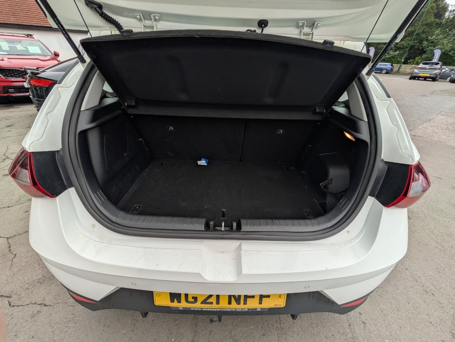 Used Hyundai i20 2021 for sale - 76410592: Photo 6