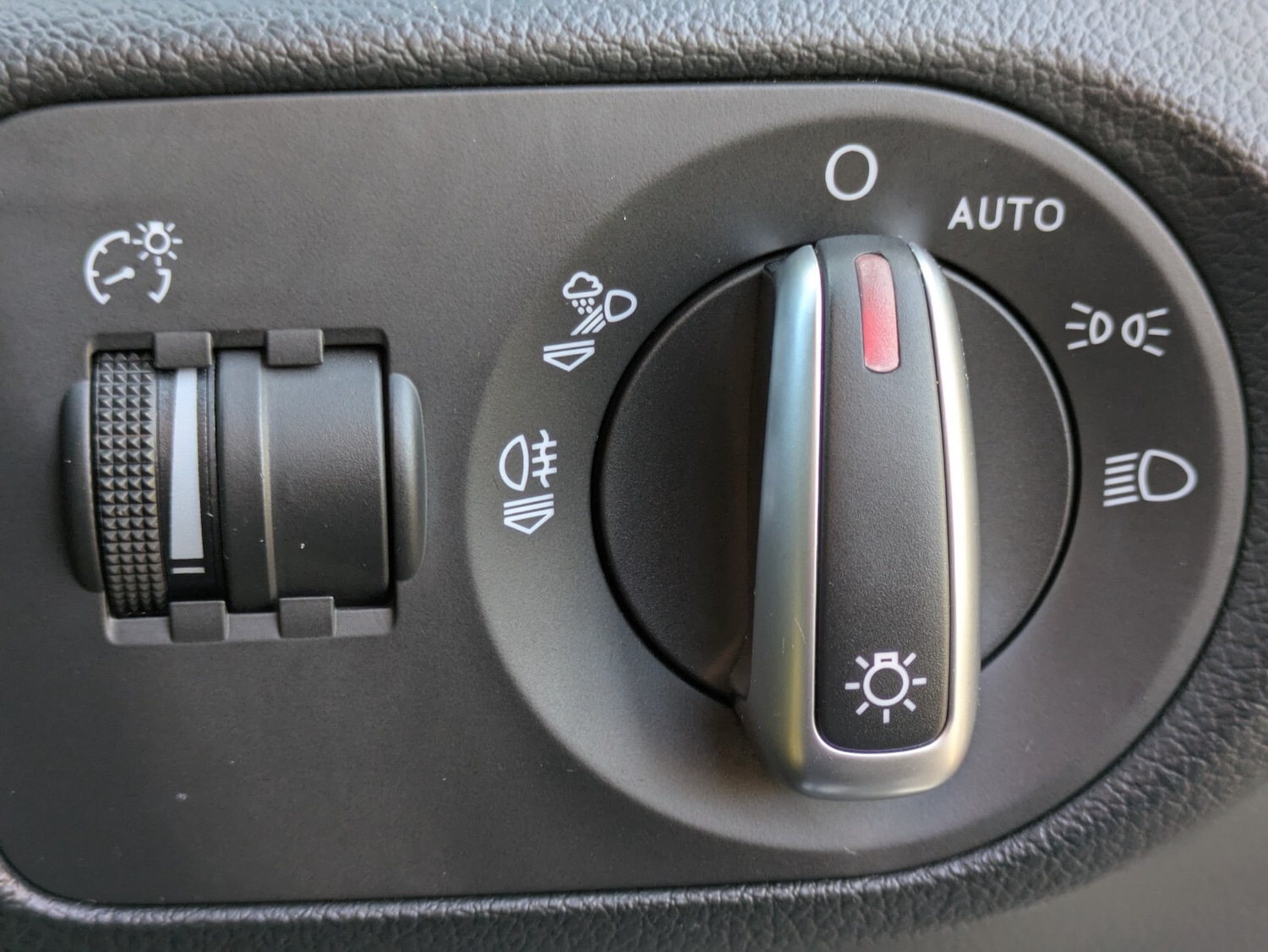 Used Audi Q3 2017 for sale - 76410464: Photo 28