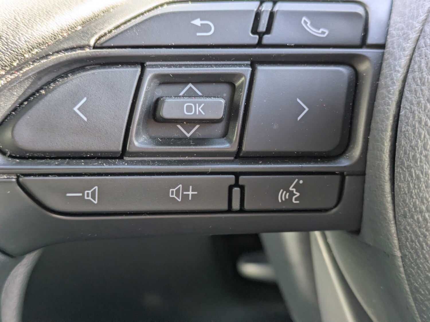 Used Toyota Aygo X 2023 for sale - 76870857: Photo 25