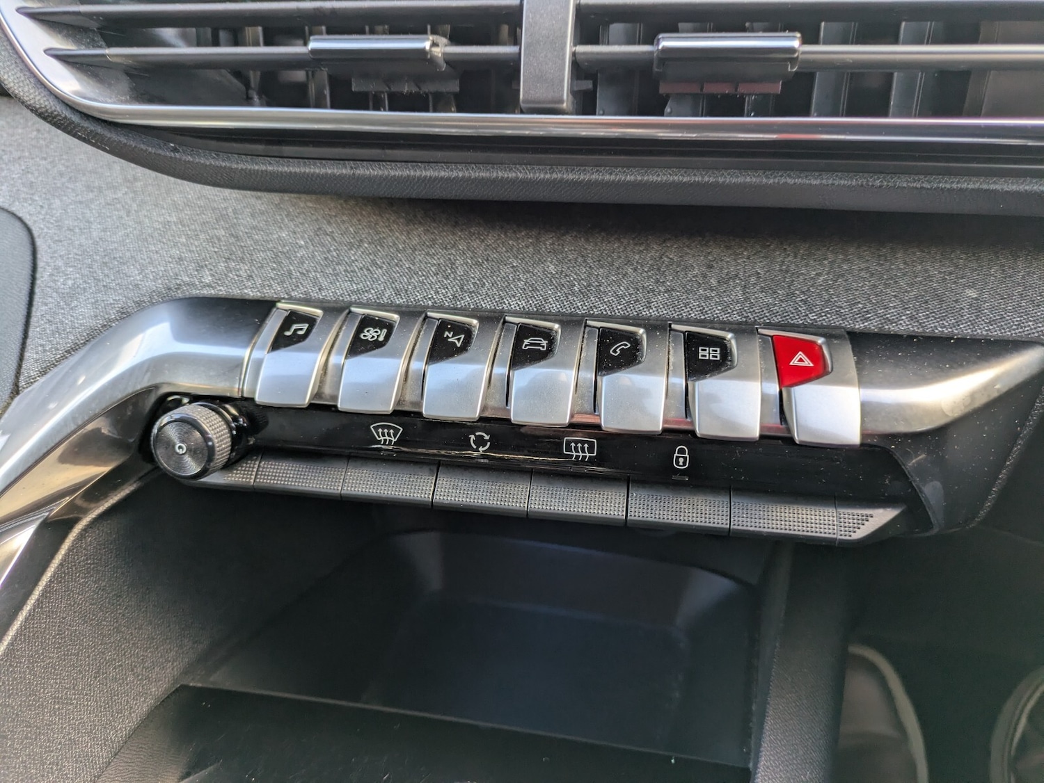 Used Peugeot 3008 2020 for sale - 76635568: Photo 30