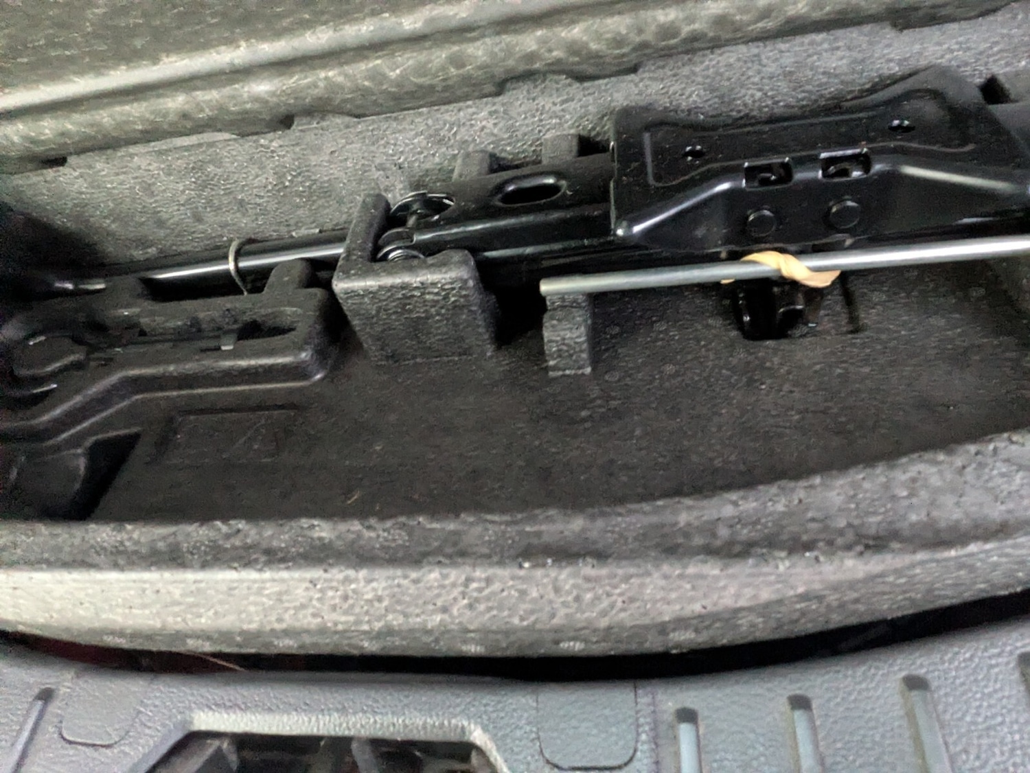 Used Ford Grand C-Max 2017 for sale - 76773353: Photo 16