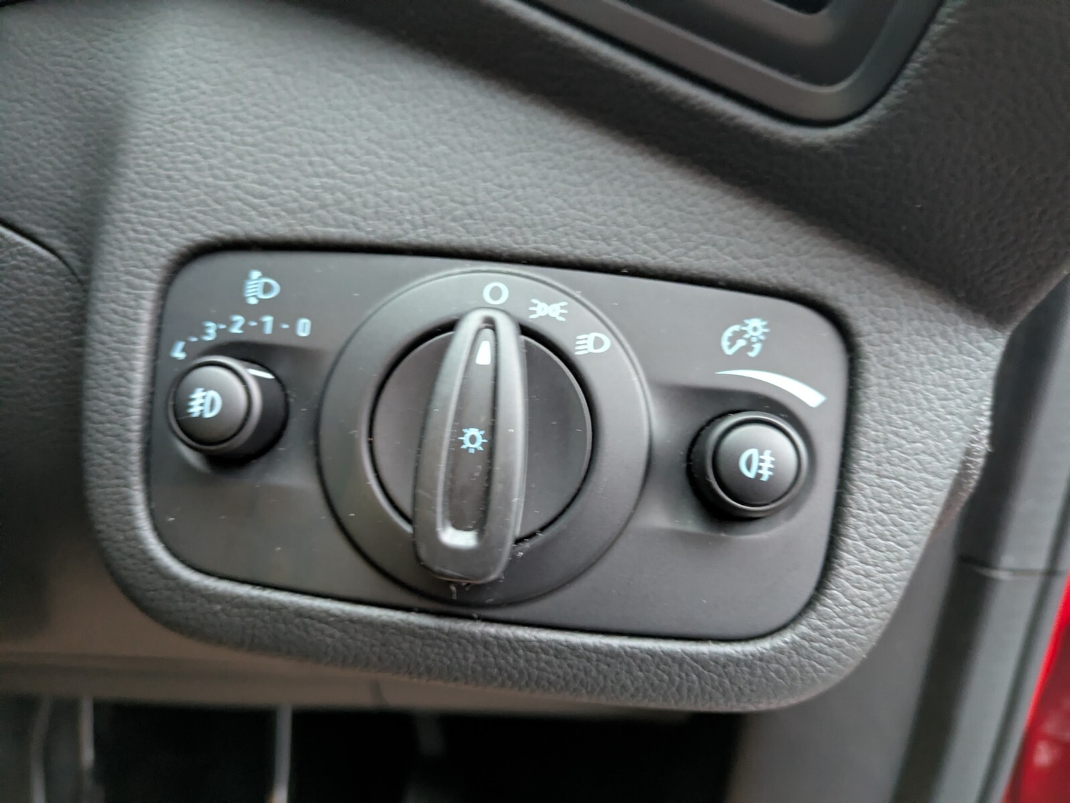 Used Ford Grand C-Max 2017 for sale - 76773353: Photo 28