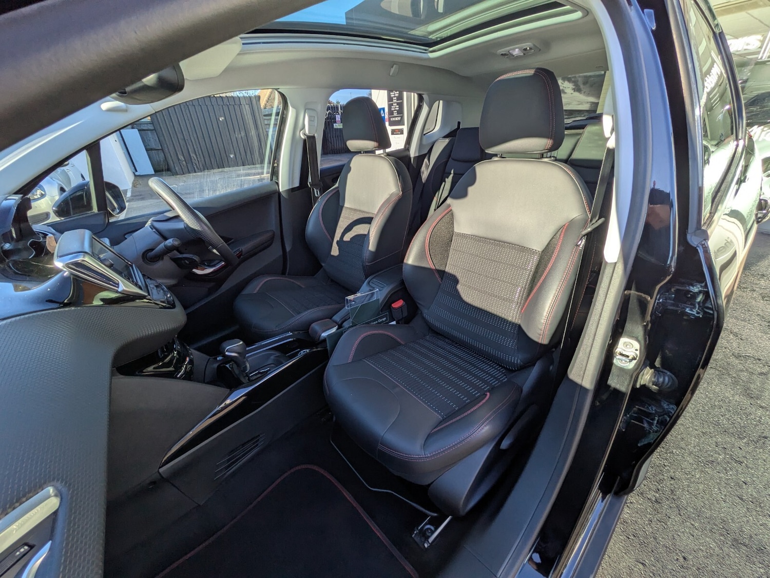 Used Peugeot 2008 2019 for sale - 76652428: Photo 10