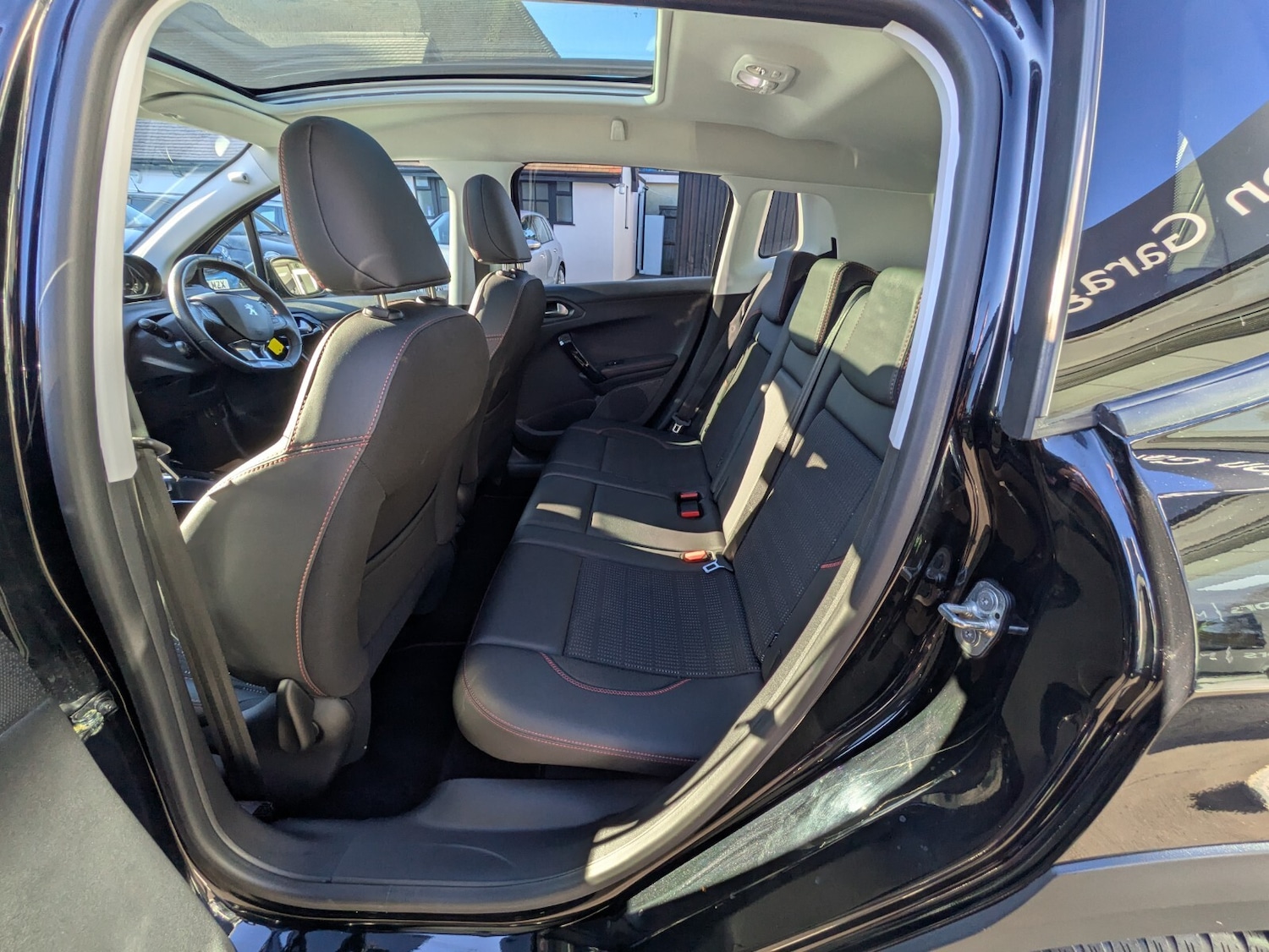 Used Peugeot 2008 2019 for sale - 76652428: Photo 11