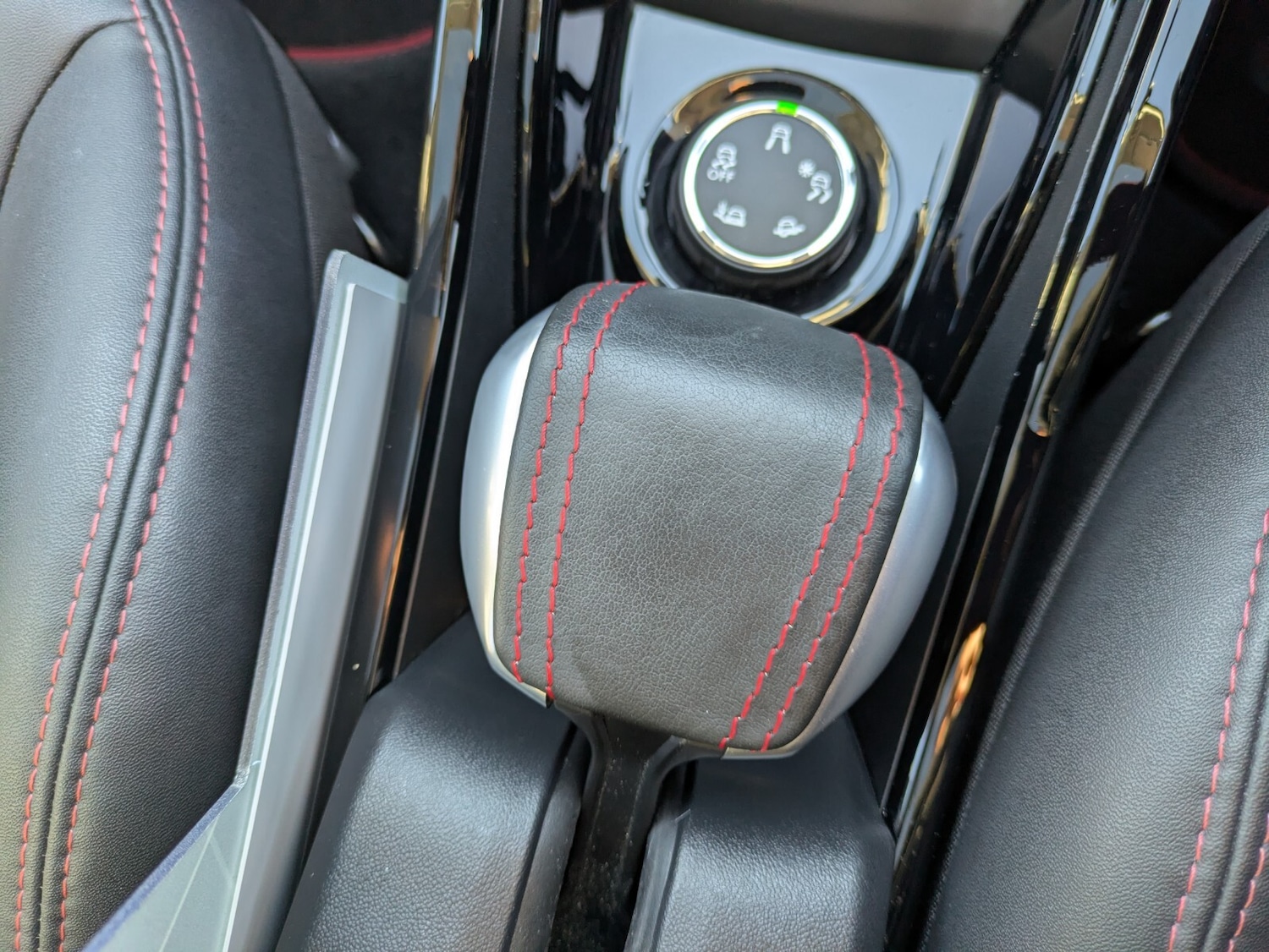 Used Peugeot 2008 2019 for sale - 76652428: Photo 38