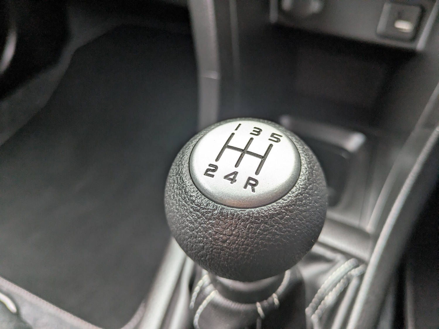 Used Suzuki Swift 2017 for sale - 76589830: Photo 28