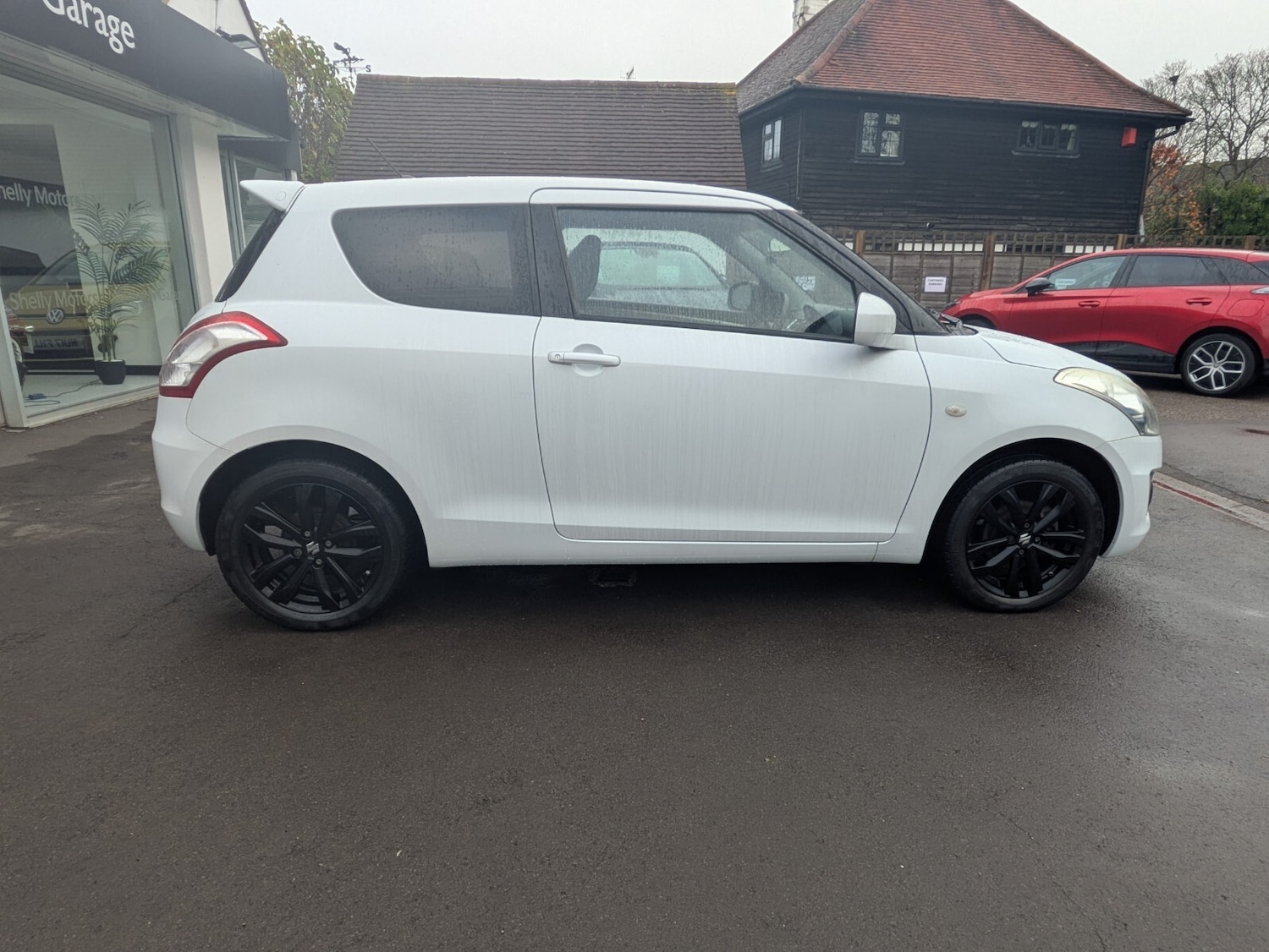 Used Suzuki Swift 2017 for sale - 76589830: Photo 9