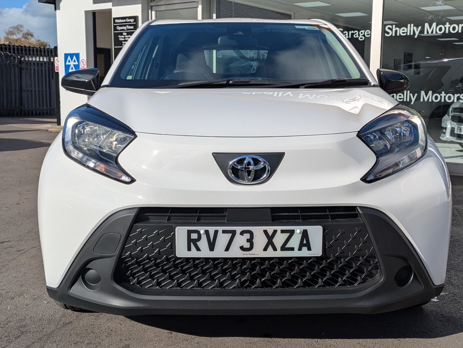 Used Toyota Aygo X 2023 for sale - 76410664: Photo 3