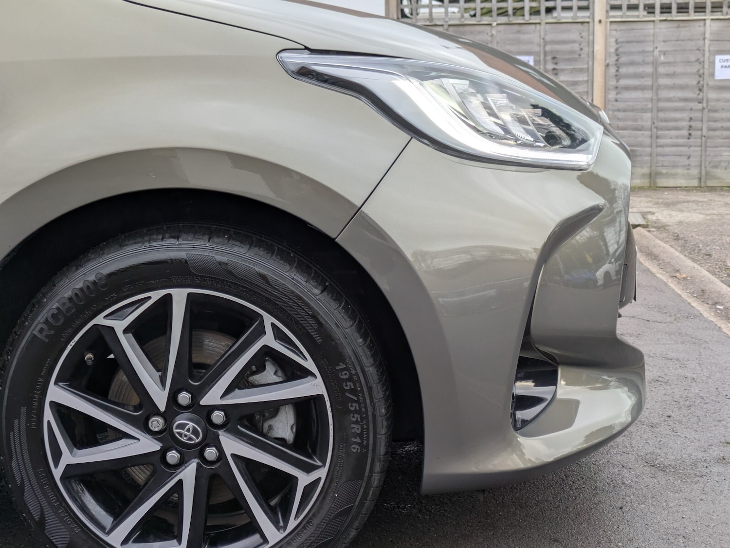 Used Toyota Yaris 2022 for sale - 76960188: Photo 21