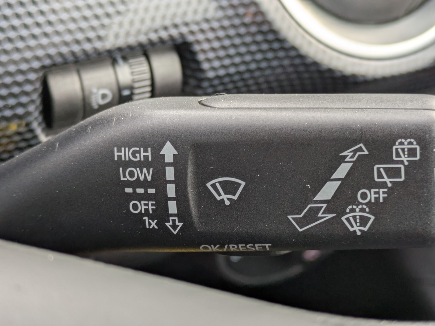 Used Volkswagen up! 2022 for sale - 76869939: Photo 28