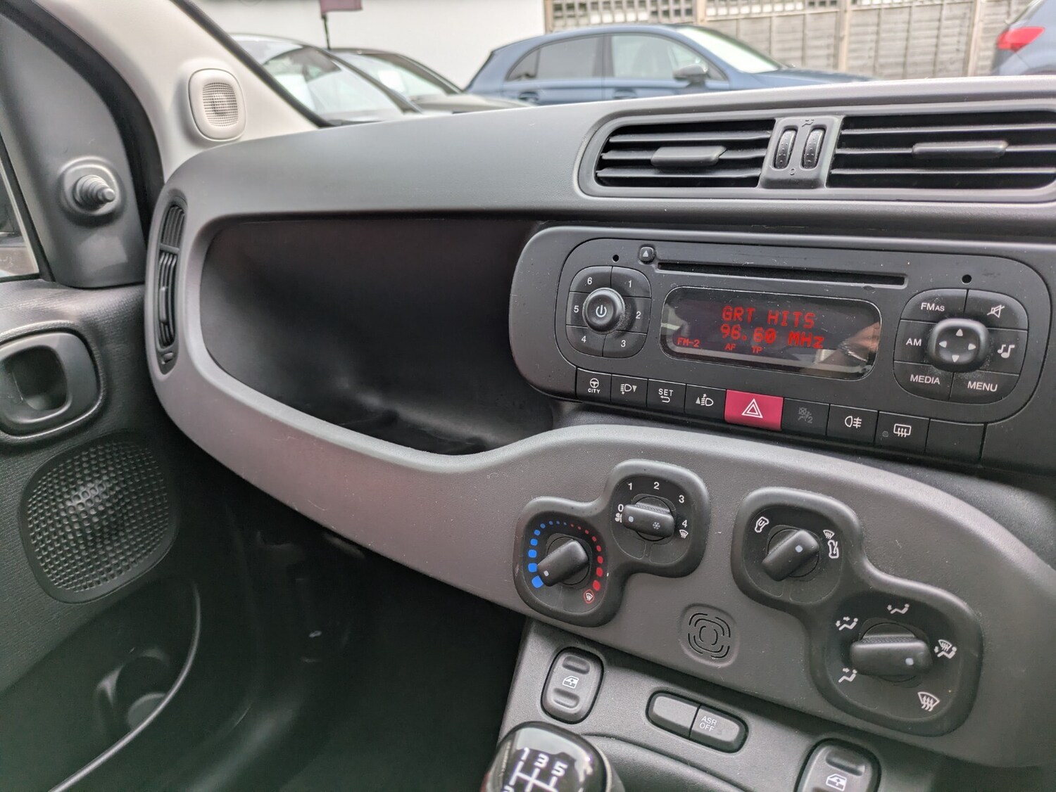 Used Fiat Panda 2017 for sale - 76410523: Photo 33