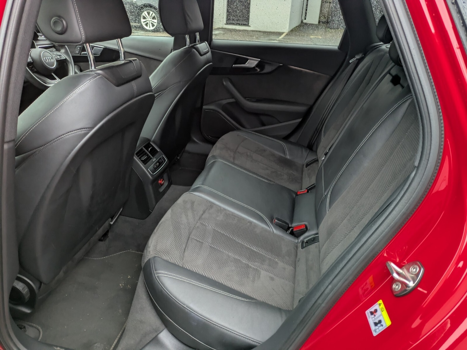 Used Audi A4 2018 for sale - 76872236: Photo 11