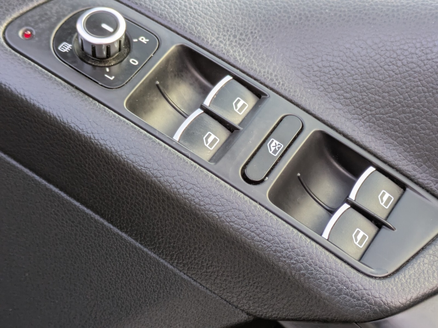 Used Volkswagen Tiguan 2014 for sale - 76410678: Photo 24