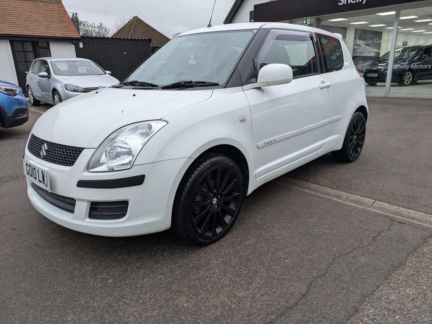 Used Suzuki Swift 2010 for sale - 76664540: Photo 4