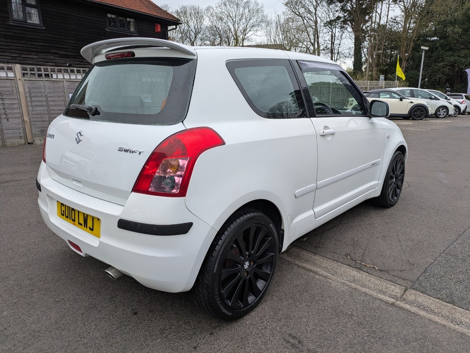 Used Suzuki Swift 2010 for sale - 76664540: Photo 8