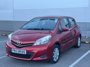 Used Toyota Yaris 2012 for sale - 79794368: Photo