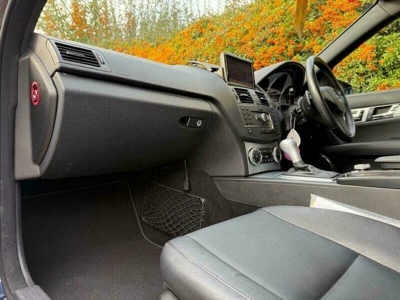 Used Mercedes-Benz C Class 2010 for sale - 76802297: Photo 24