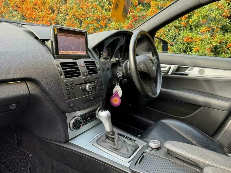 Used Mercedes-Benz C Class 2010 for sale - 76802297: Photo 25