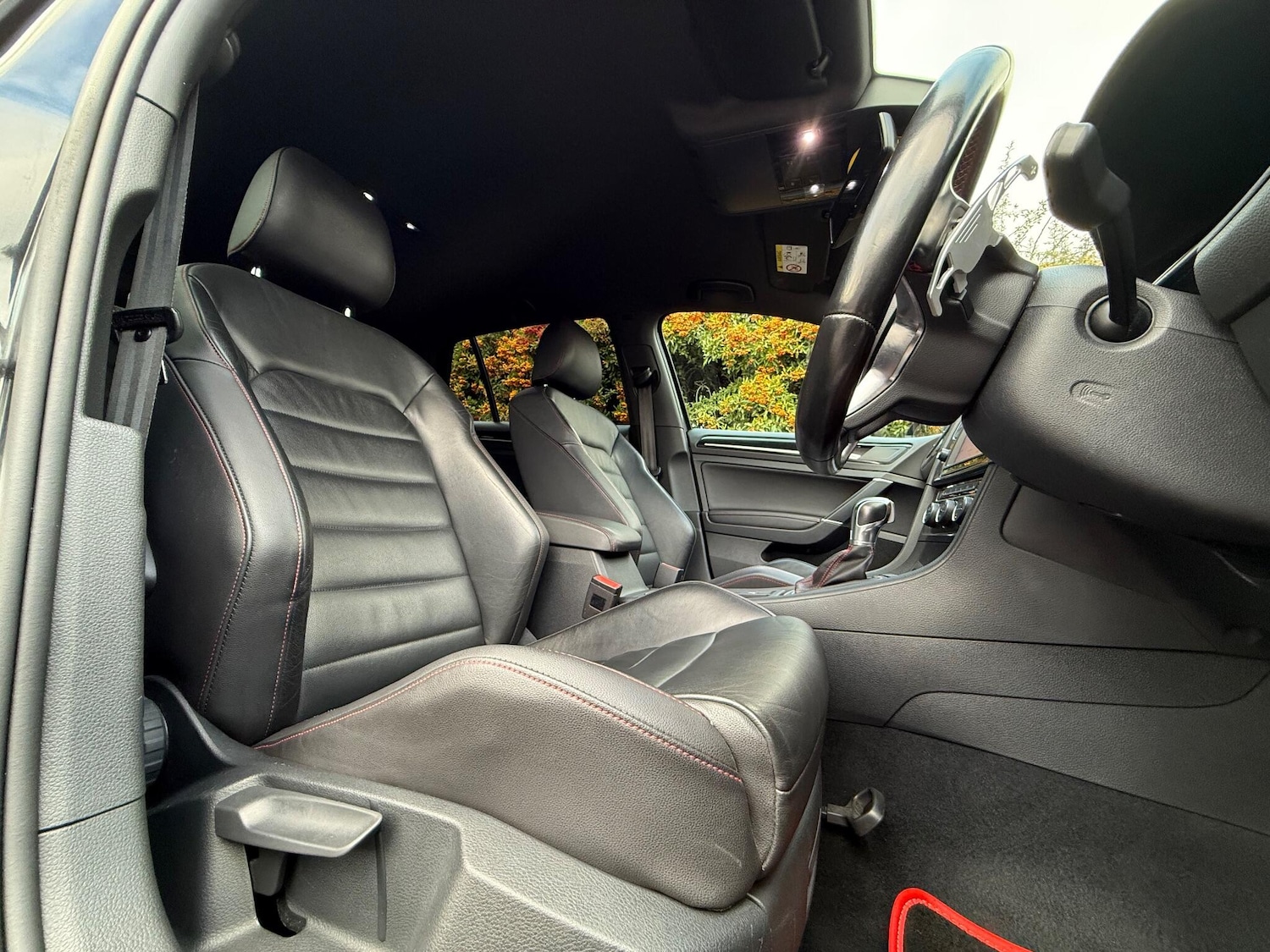 Used Volkswagen Golf 2016 for sale - 76742543: Photo 20