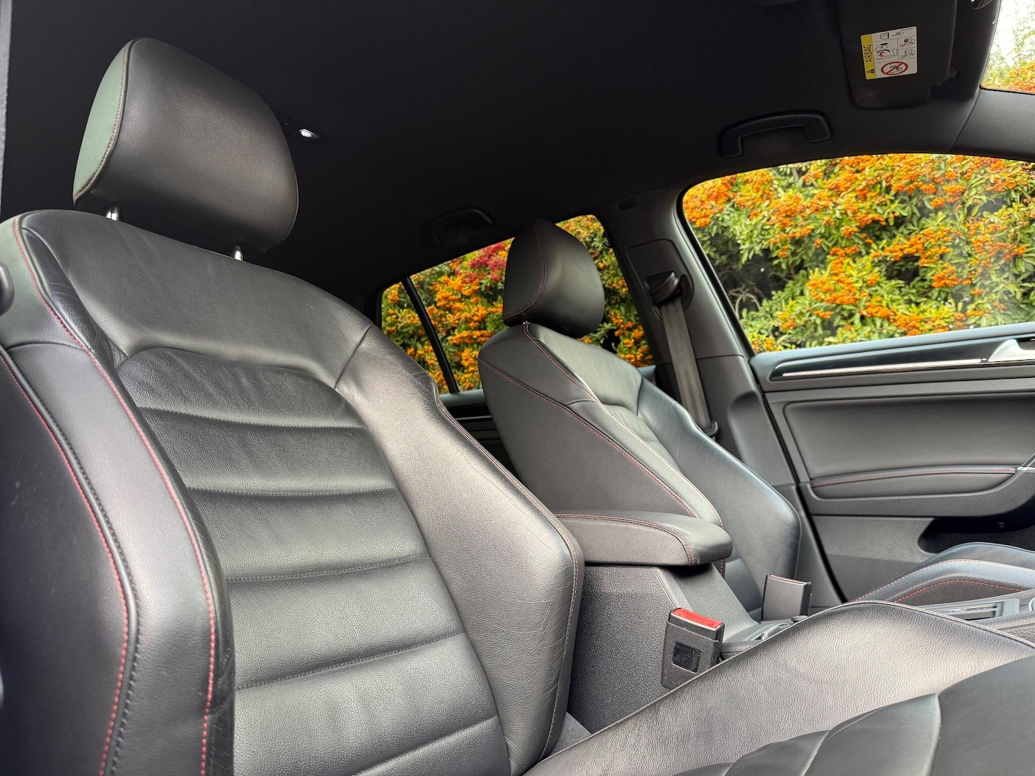 Used Volkswagen Golf 2016 for sale - 76742543: Photo 21