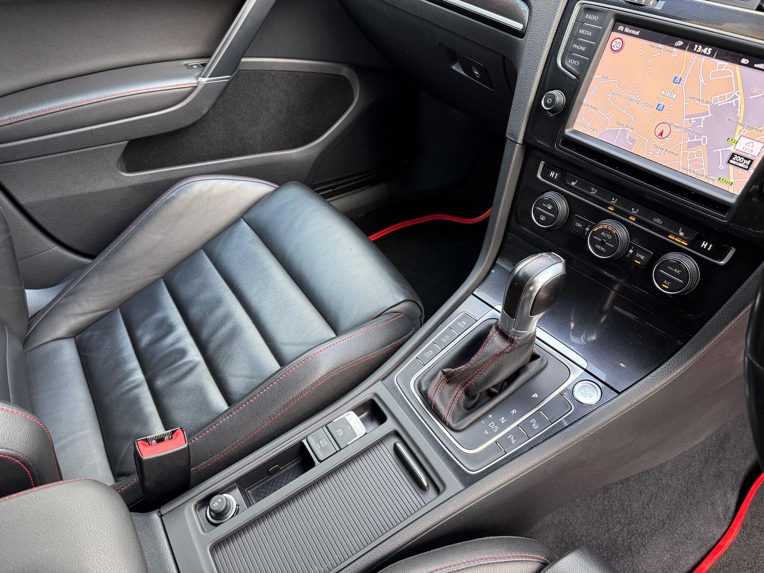 Used Volkswagen Golf 2016 for sale - 76742543: Photo 34