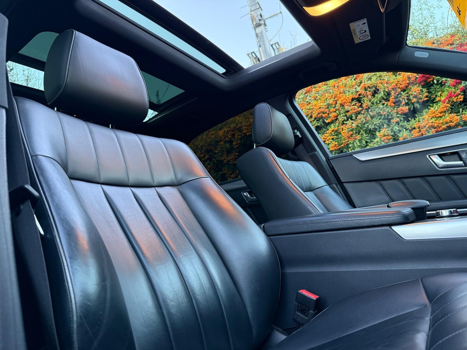 Used Mercedes-Benz E Class 2015 for sale - 76550578: Photo 19