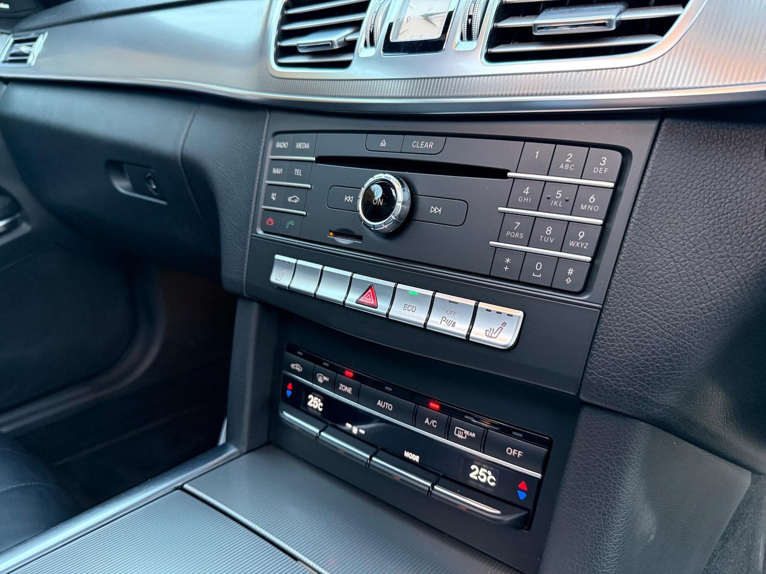 Used Mercedes-Benz E Class 2015 for sale - 76550578: Photo 27