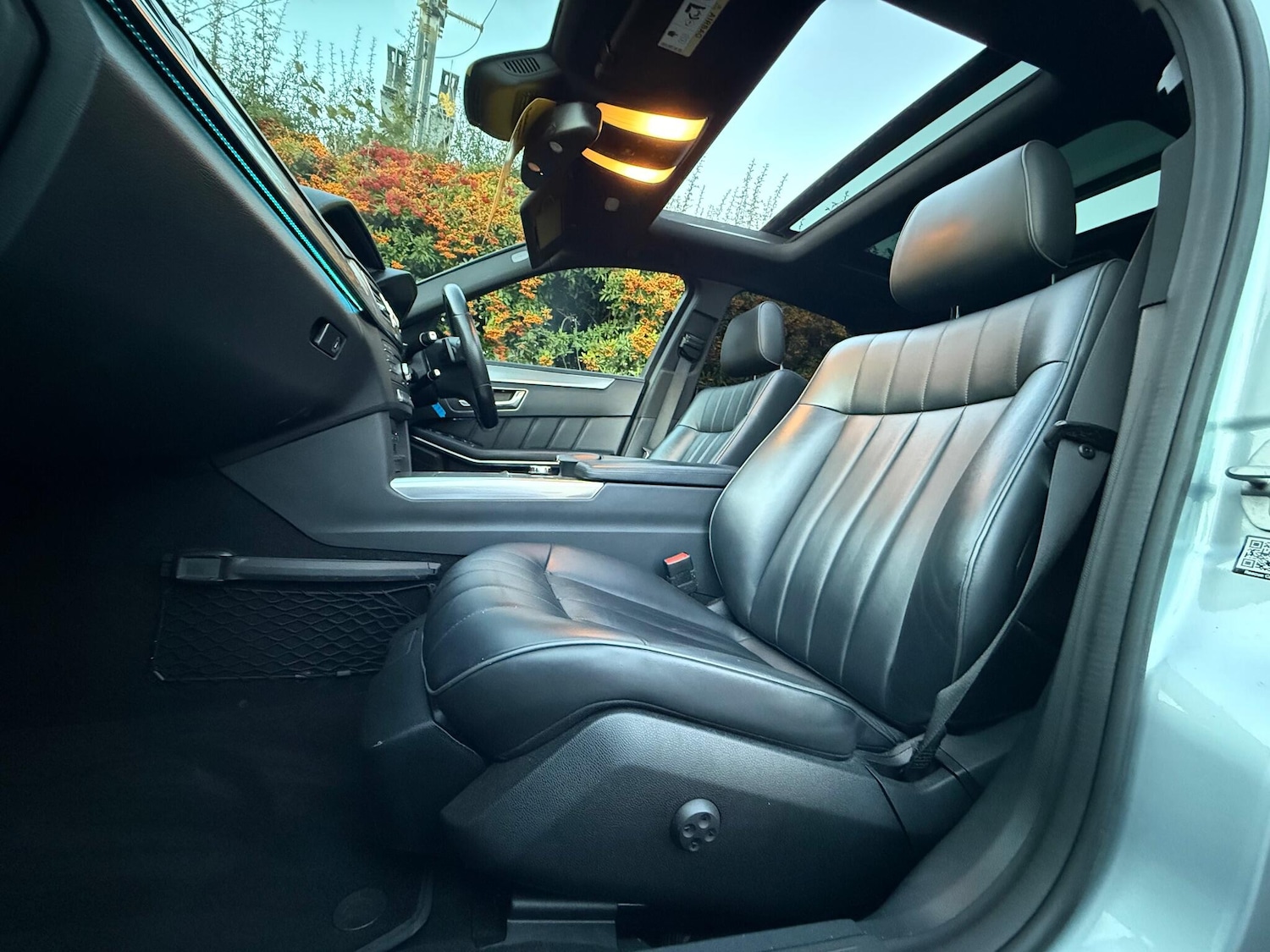 Used Mercedes-Benz E Class 2015 for sale - 76550578: Photo 34