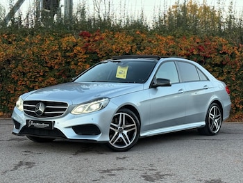 Used Mercedes-Benz E Class 2015 for sale - 76550578: Photo