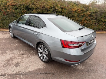 Used Skoda Superb 2018 for sale - 77395684: Photo