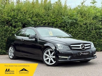 Used Mercedes-Benz C Class 2015 for sale - 78922973: Photo
