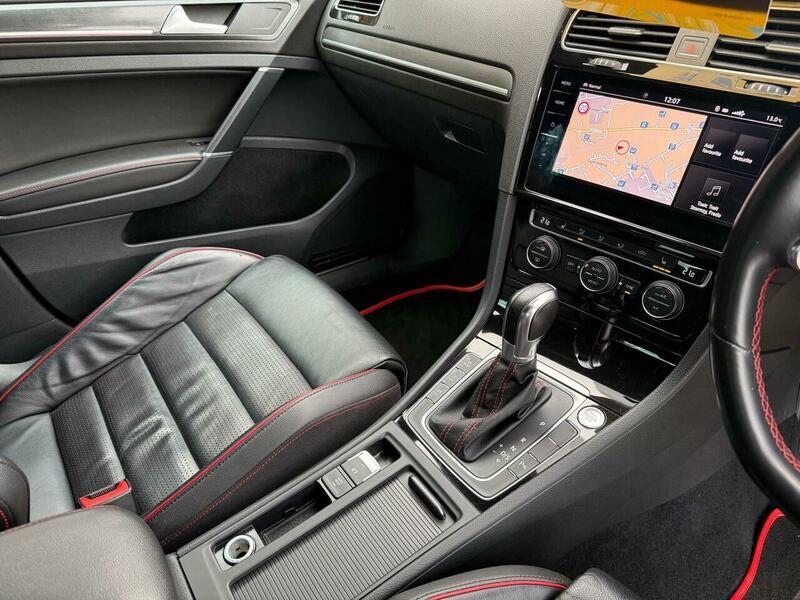 Used Volkswagen Golf 2017 for sale - 76537625: Photo 32