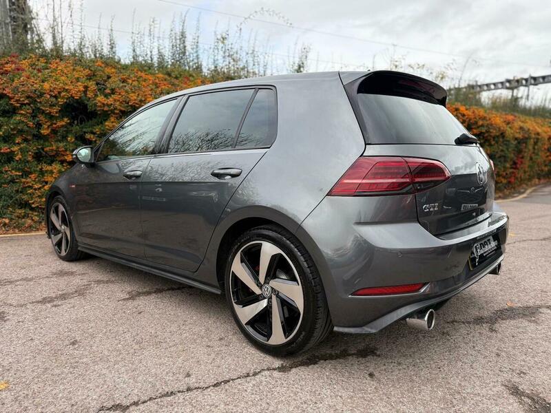 Used Volkswagen Golf 2017 for sale - 76537625: Photo 4