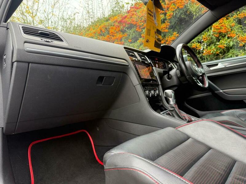 Used Volkswagen Golf 2017 for sale - 76537625: Photo 44