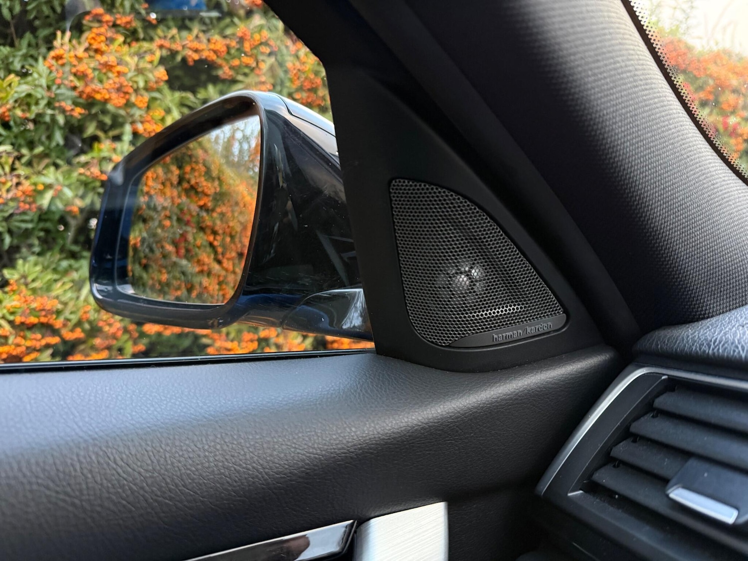 Used BMW 3 Series 2018 for sale - 76849634: Photo 31