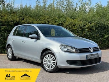 Volkswagen - Golf