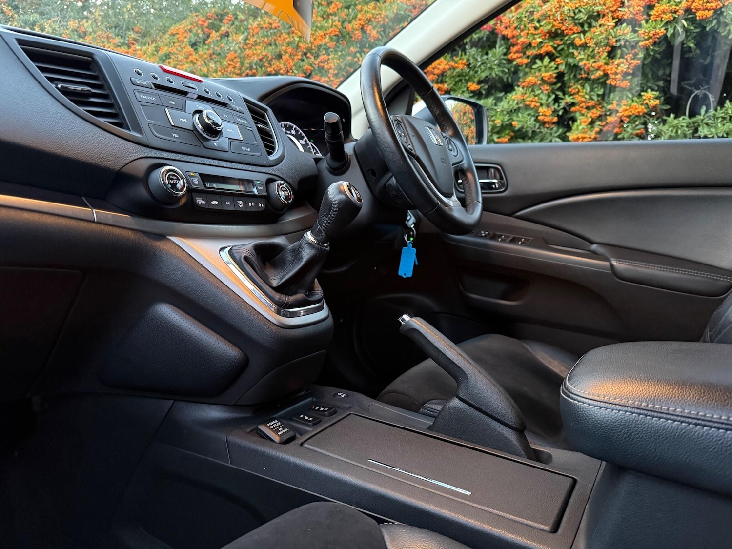 Used Honda CR-V 2015 for sale - 76993335: Photo 20