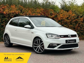 Used Volkswagen Polo 2017 for sale - 76200808: Photo